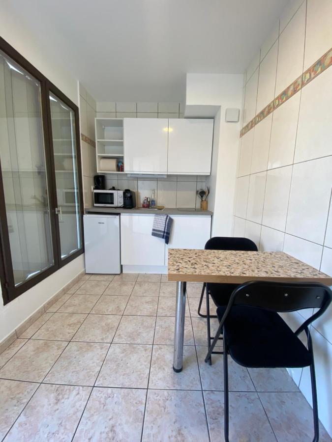 Apartmán Chez K - Studio - Proche Centre - Parking Sainte-Savine Exteriér fotografie